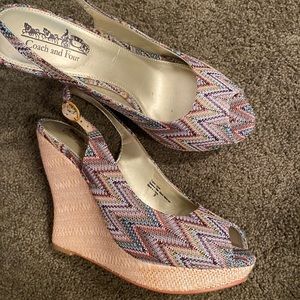 Coach and four brand worn once good condition no chipped sides